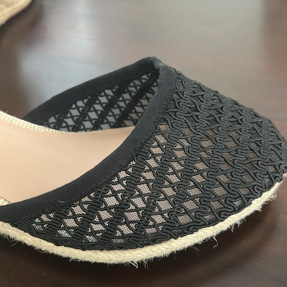 In Every Story Penningtons Wide Wedge Shoes Lace Mesh Toe Size 9 W - Picture 14 of 15